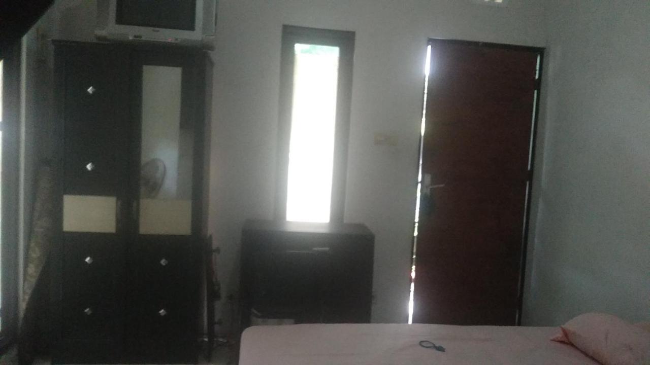 Hotel Kost Backpacker à Sidoarjo Extérieur photo