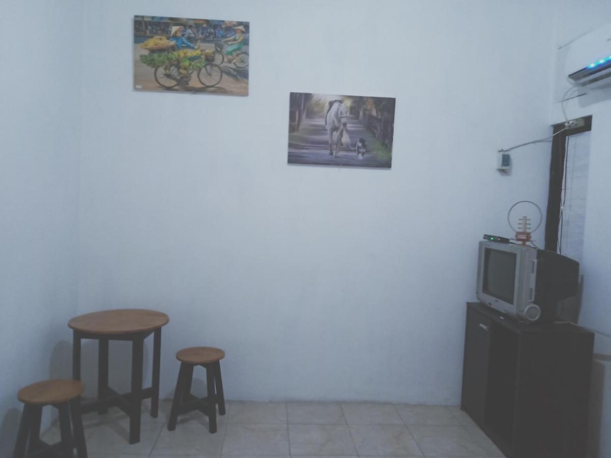 Hotel Kost Backpacker à Sidoarjo Extérieur photo