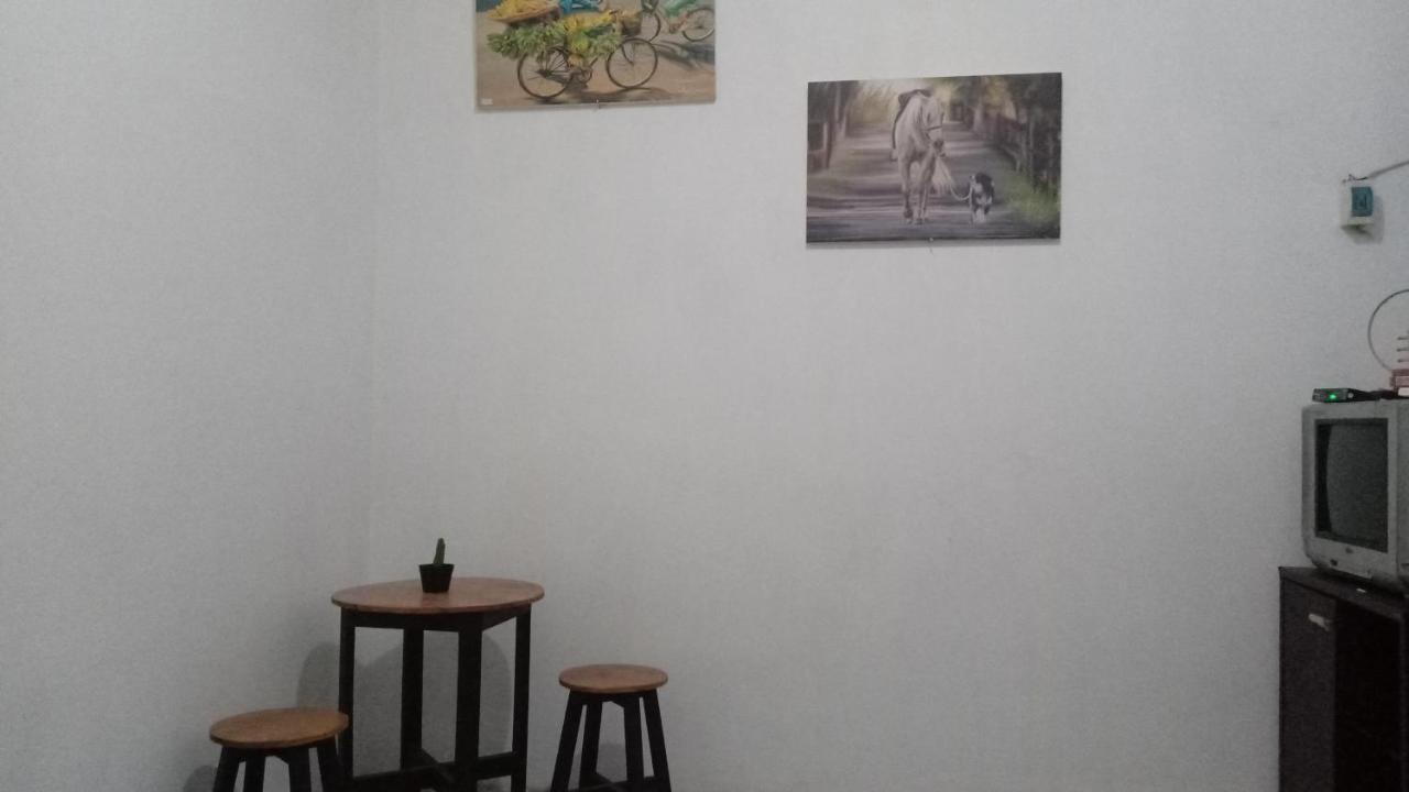 Hotel Kost Backpacker à Sidoarjo Extérieur photo