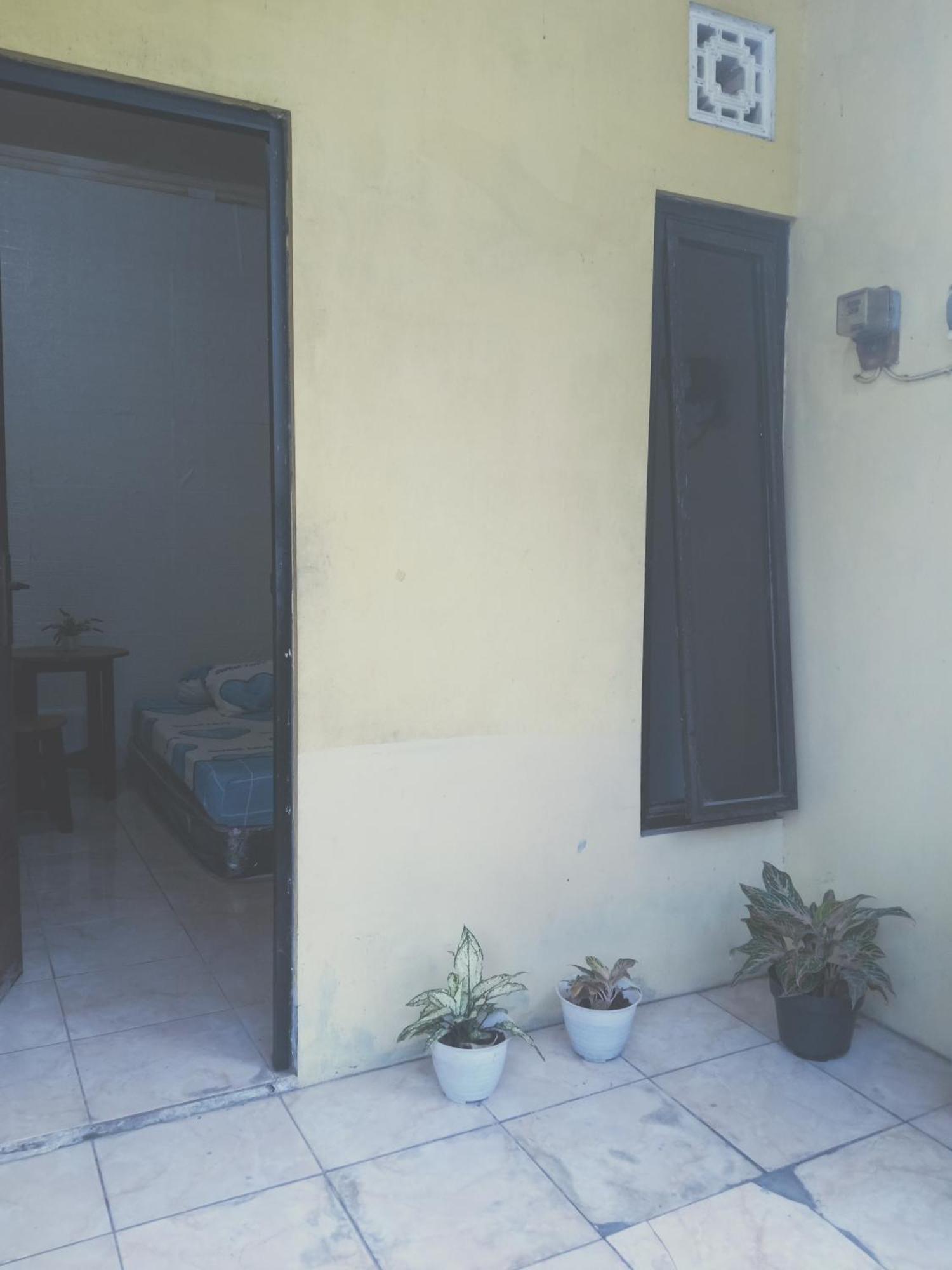 Hotel Kost Backpacker à Sidoarjo Extérieur photo